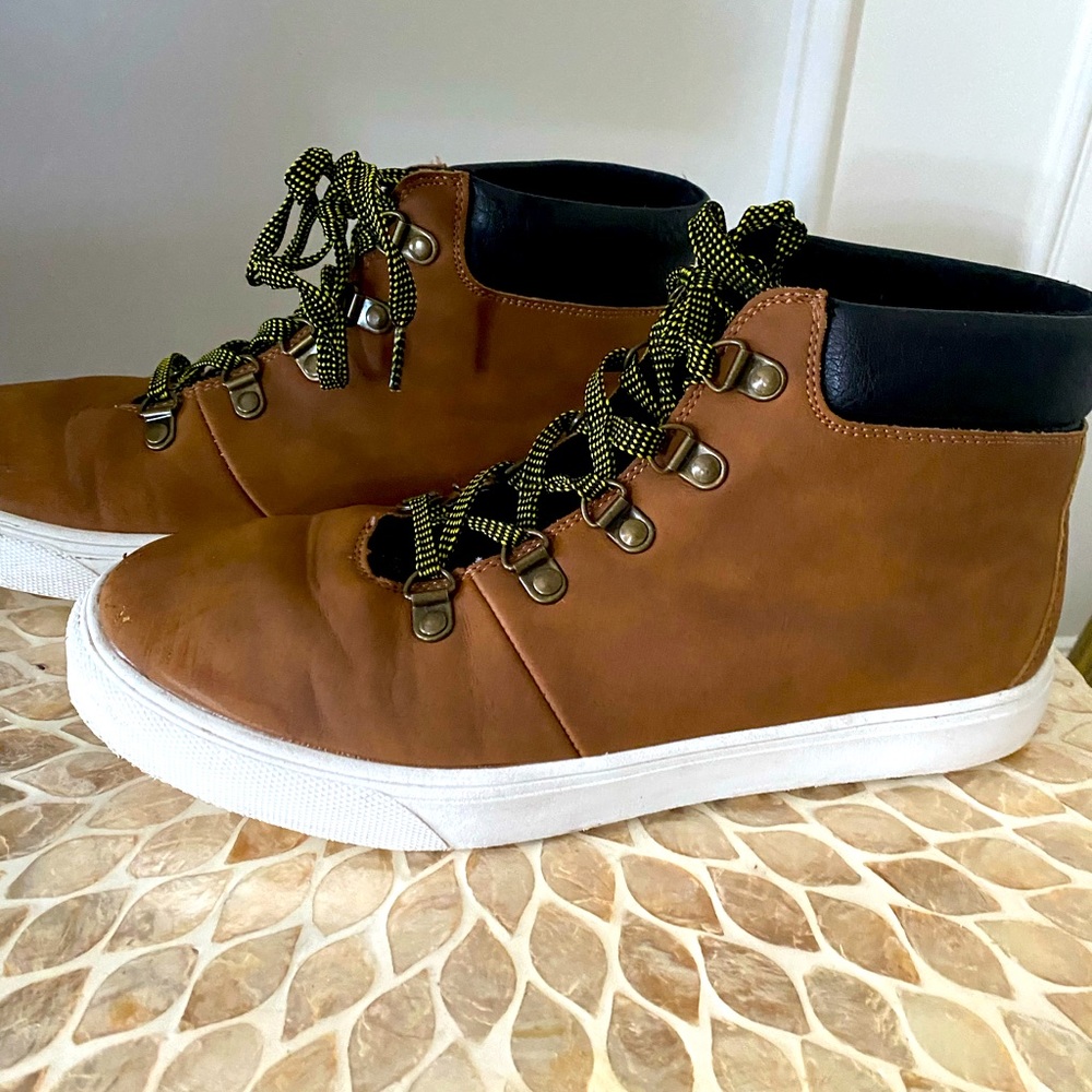High top sneakers, Big Kids 6